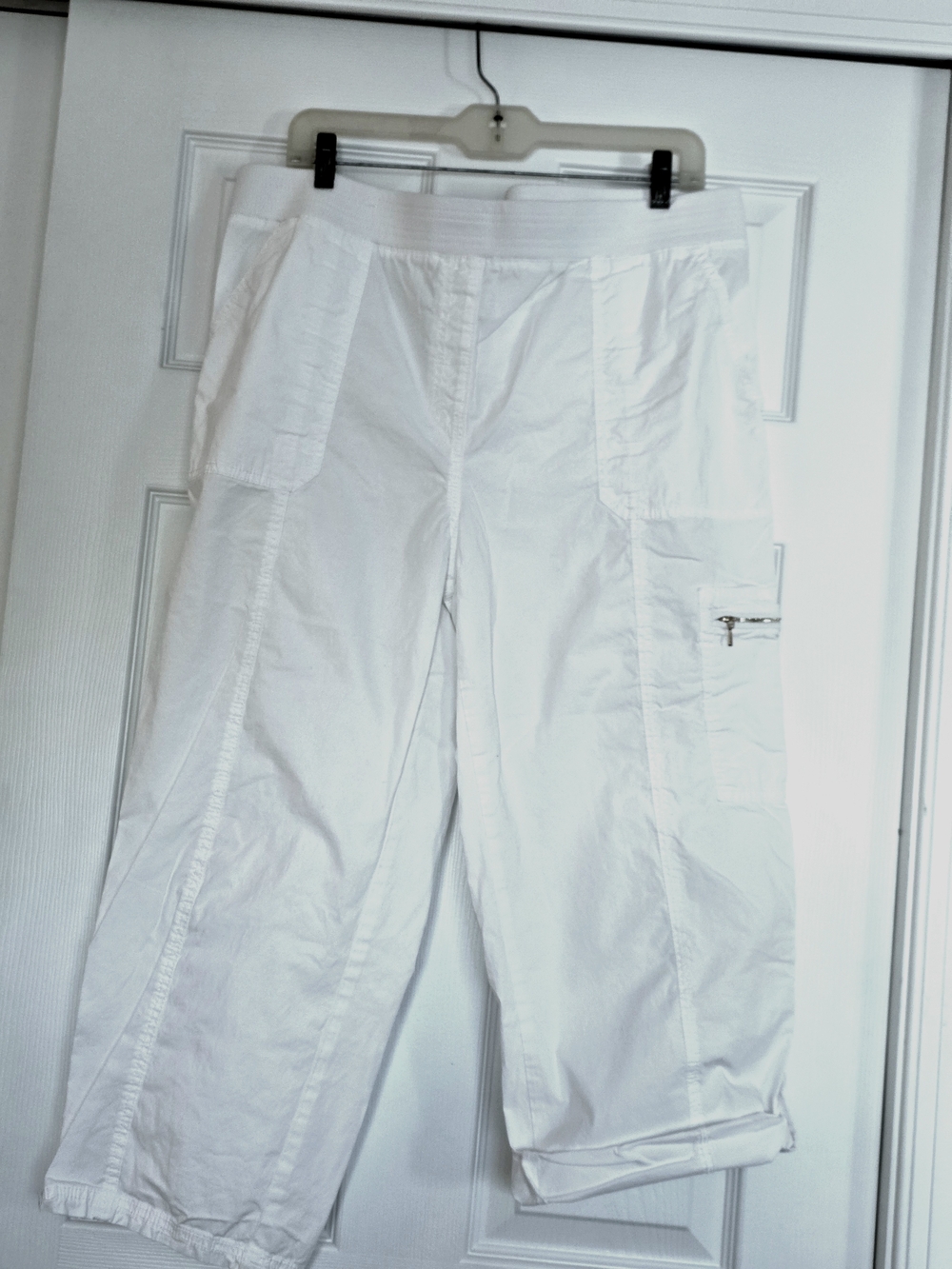 Chico's White Capris with Zip Pocket - Picture 2 of 3